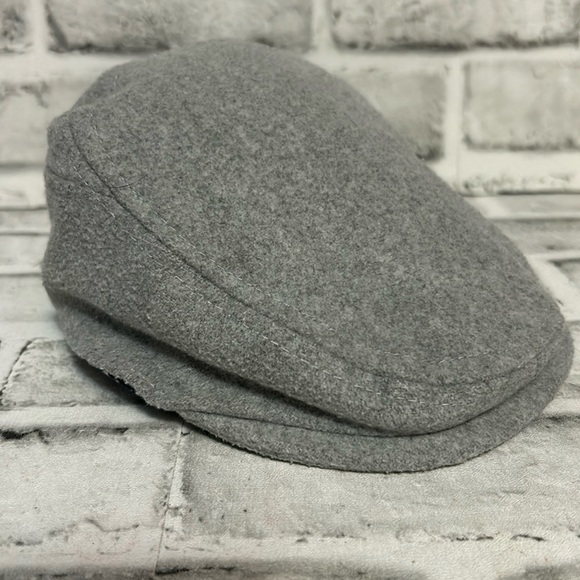 Carter's Boy’s Newsboy Cap Gray Hat, Plaid Lining Cap 3-9 Months, Elastic Back - Picture 1 of 7